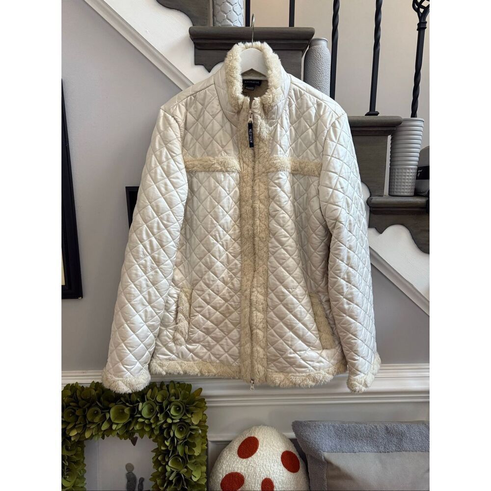 Athleta Dakani Winter White Quilted Faux Sherpa Jacket sz XL EUC